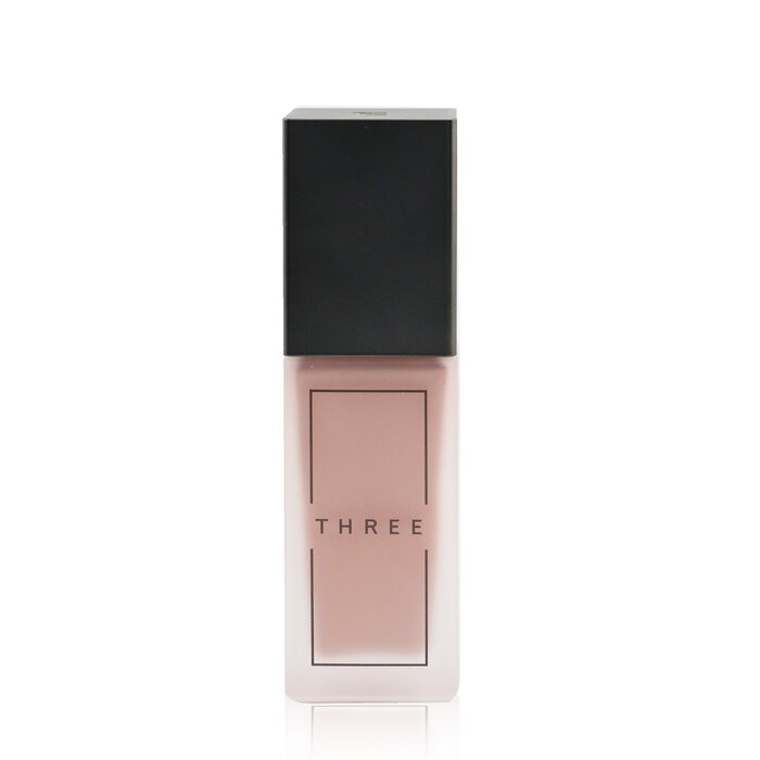 A skincare-inspired, hydrating primer Serum texture glides on seamlessly to even out the skin texture while covering dullness Replenishes skin with moisture compounds for comfortable wear & super result effortlessly Helps smooth textural irregularities & uneven skin tone caused by dehydration or disturbance in the skin barrier The new botanical ingredient “Smooth Fiber” creates an ultra-thin Fiber Net on the skin surface that fits like a part of the natural skin Petal-fresh hue infuses skin with vitality, translucence & a natural glow Leaves complexion looking more even, velvety & brighter with an exquisite finish Free of parabens, synthetic fragrances, mineral oils & organic pigments
