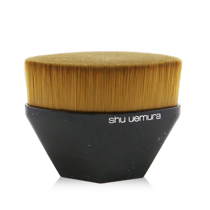 A foundation brush handcrafted with “made-in-Japan” quality Provides a smooth, even coverage while reducing application time Features 189,000 ultra-soft bristles to effortlessly create a streak-free poreless finish Boasts a unique hexagon shape that is ergonomically designed to be gripped easily & comfortably