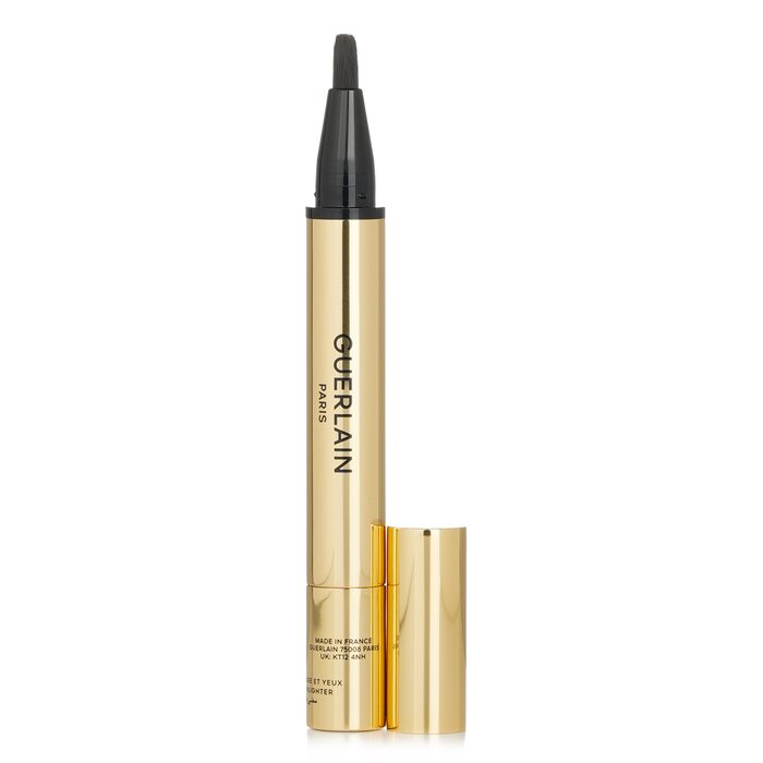 This brush helps cover all imperfections with simple stroke Uniquely contains 2-sided radiant pigment Opaque side aims at flaws & dull area Subtly conceals spots, wrinkles, irregularities, dilated pores While golden side reflects light from all direction Enriched with Myrrh oil to regenerate skin Plus uplifting Peptides to reduce fine lines & wrinkles