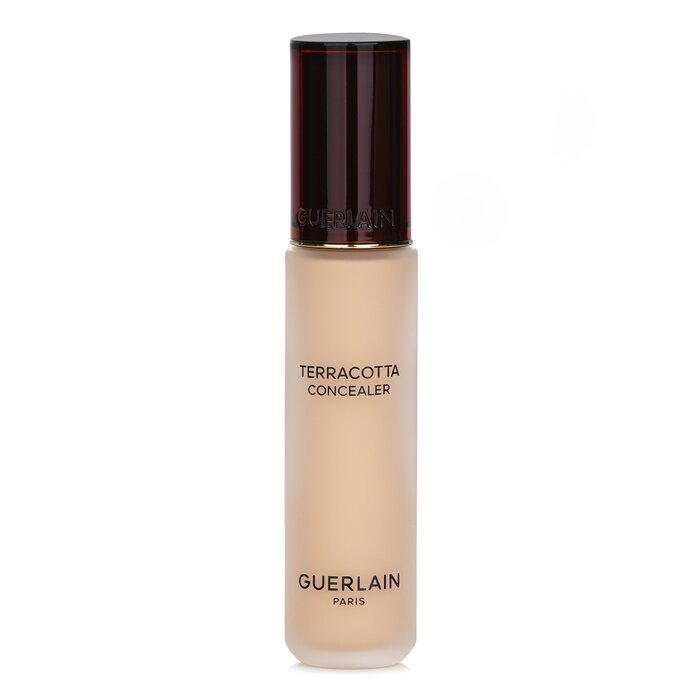 A liquid concealer with the lightness of a powder Developed with 95% naturally-derived ingredients Infused with marine extract & argan oil, designed to revitalize & hydrate the delicate skin Offers exceptional, easily buildable coverage, for a seamless result Ensures all-day hydration & optimal wear thanks to its no-transfer technology Corrects imperfections, illuminates shadowy areas, blurs dark circles, & reveals a radiant freshness Suitable for all skin types Available in a range of shades for matching