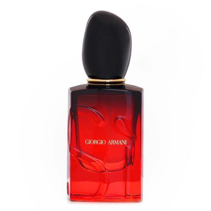 A floral woody fragrance for modern women. Has a deep, sweet and intense aroma that exudes elegance, sensuality and allure. Top note features blackcurrant syrup, whilst middle note is jasmine. Base notes consist of white musk, patchouli, vanilla and cedar. Launched in 2020. Recommended for evening, special occasions or colder seasons wear.